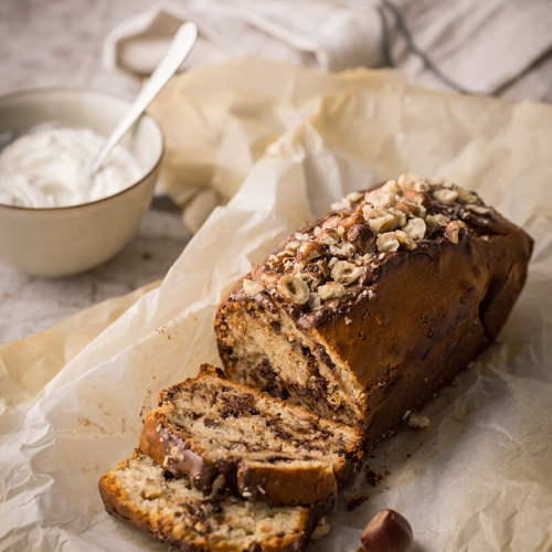 CAKE AUX PETITS SUISSES, NOISETTES & CHOCOLAT