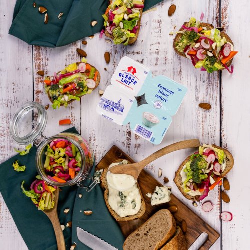 Tartines fromage blanc pickles