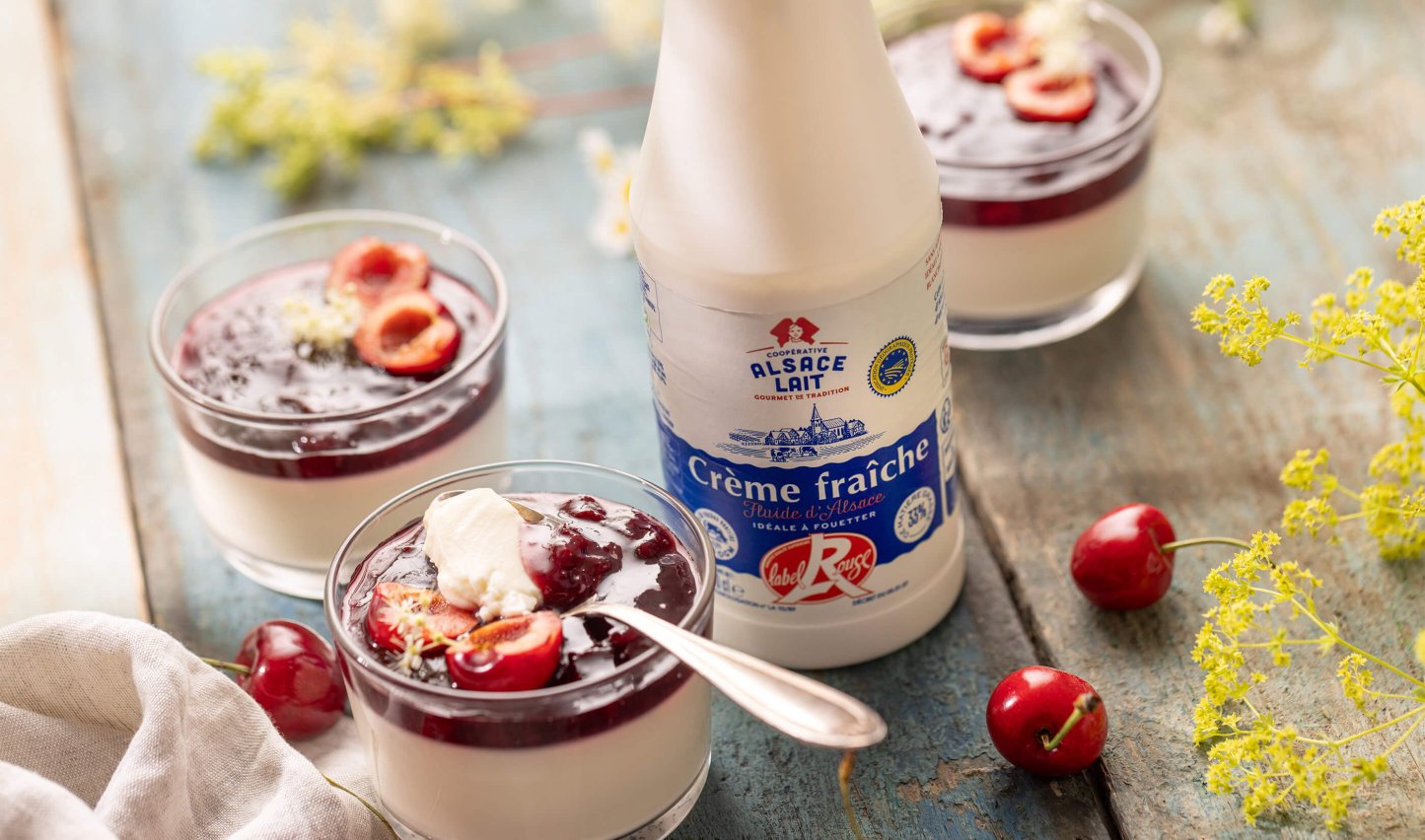 Panna Cotta vanille et coulis de cerises
