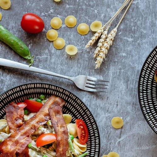 Orecchiette, légumes verts & lard croustillant