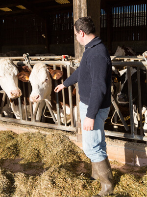 arnaud-eleveur-alsace-lait