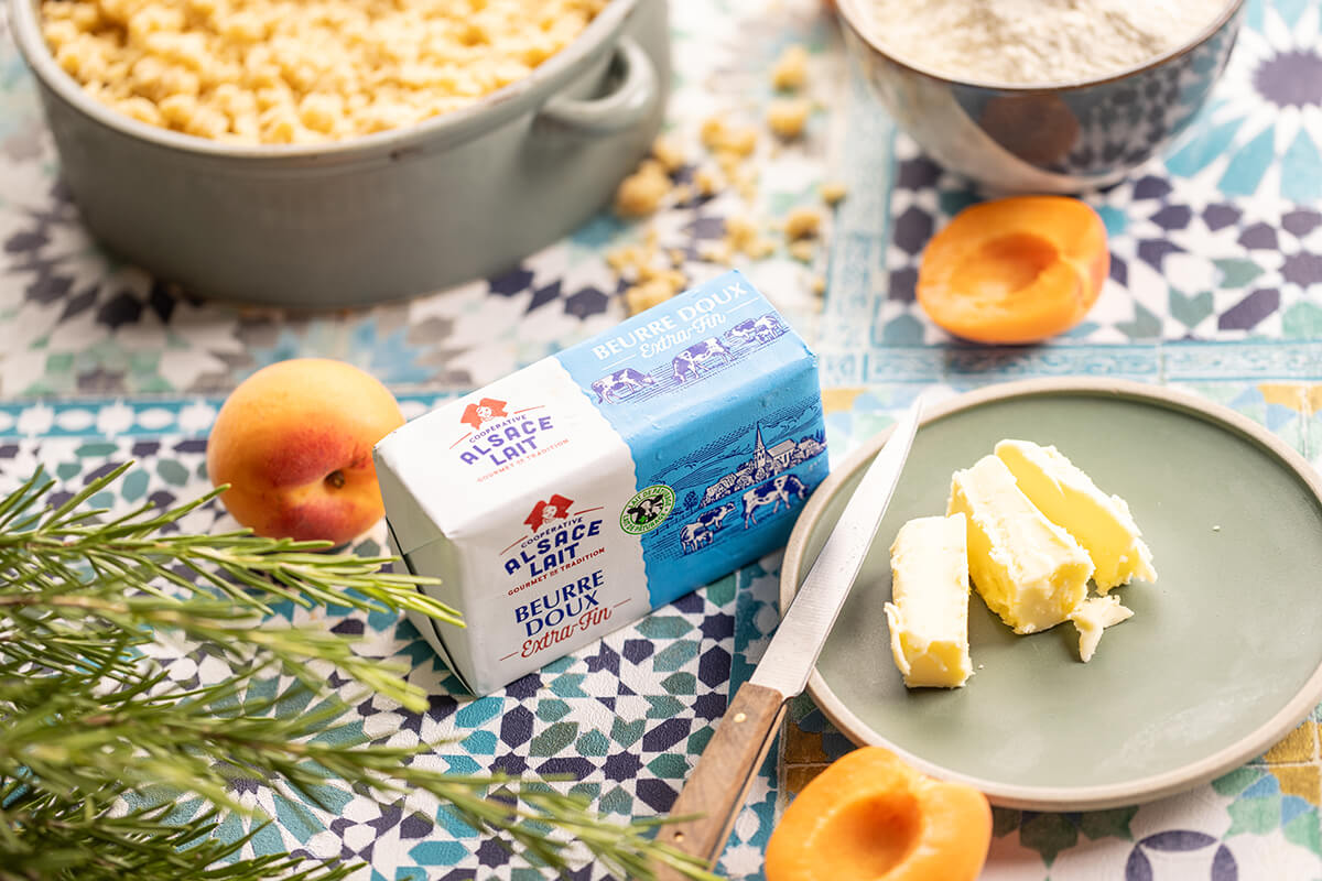 crumble-aux-abricots-et-romarin095