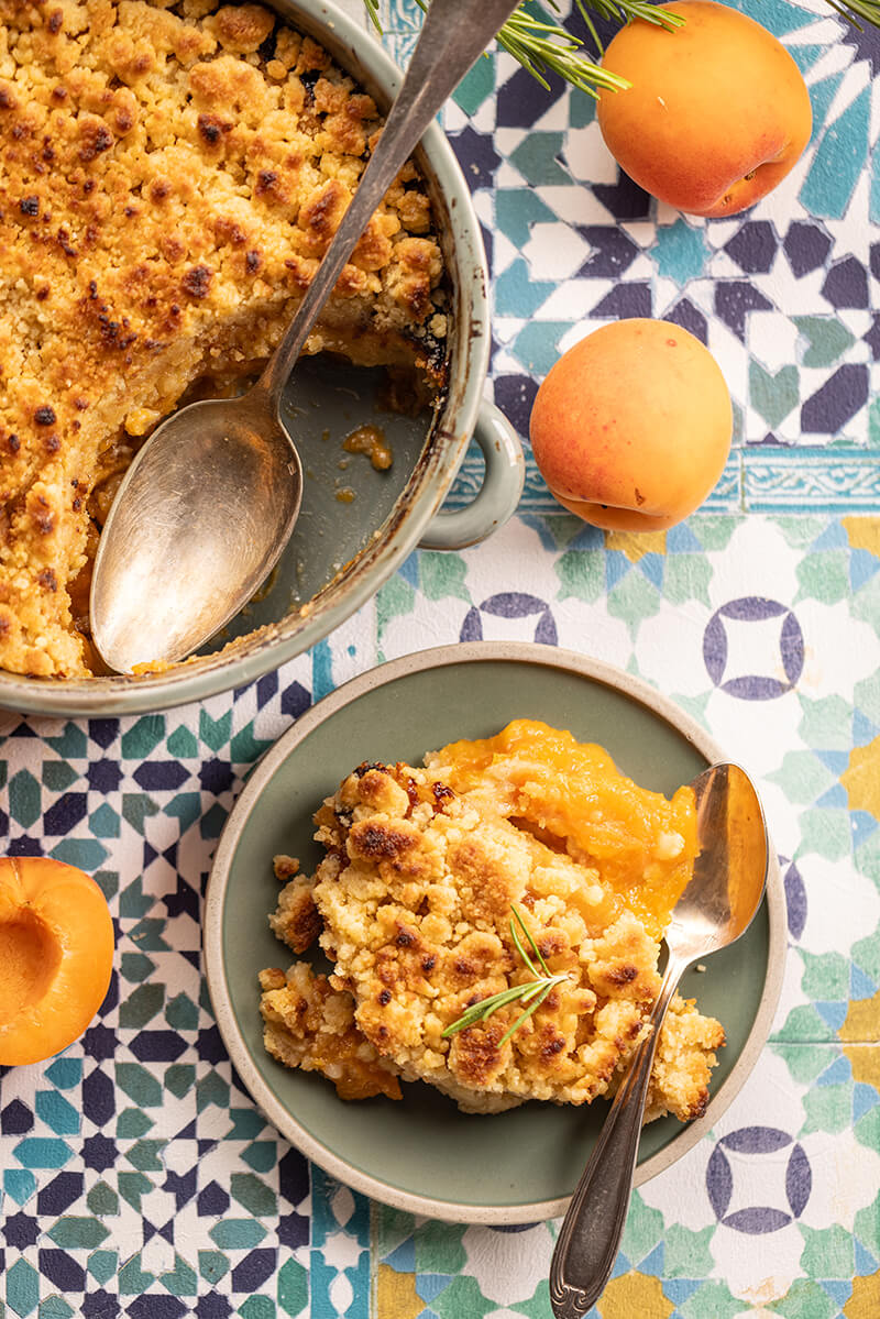 crumble-aux-abricots-et-romarin121