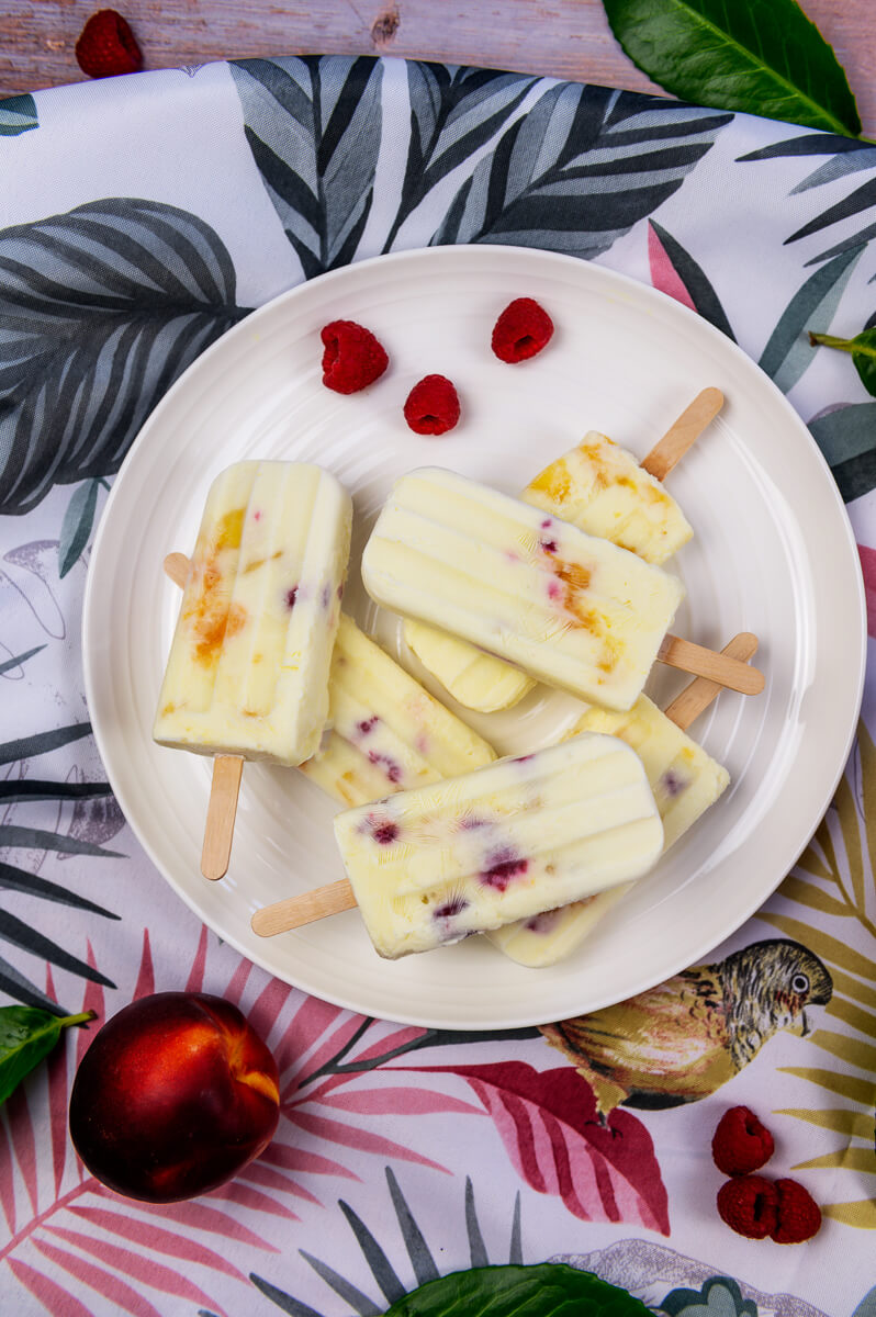 Bâtonnets glacés vanille framboise nectarine